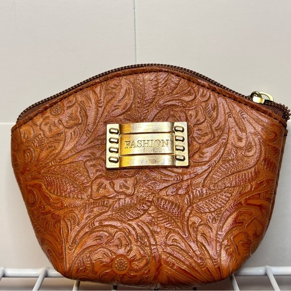 COSMETIC BAG & COIN Bag, LEATHER Cosmetic Pouch, Hand tooled Leather, Artesanal - Picture 10 of 11